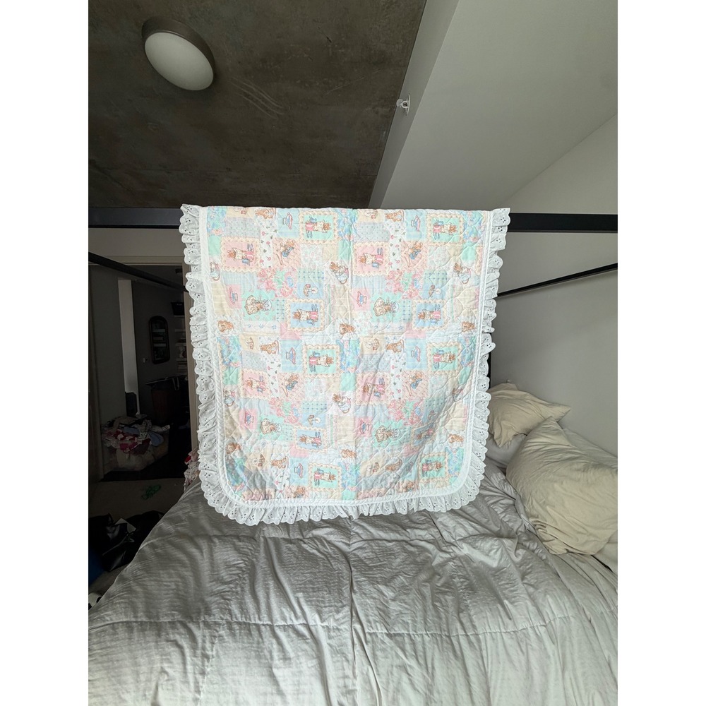 Vintage Peter Rabbit Print Baby Quilt - Picture 8 of 15